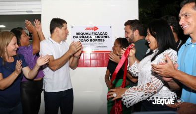 Prefeito de Jequié entrega requalificação de praça e quadra poliesportiva e anuncia pavimentação asfáltica do distrito de Itajuru